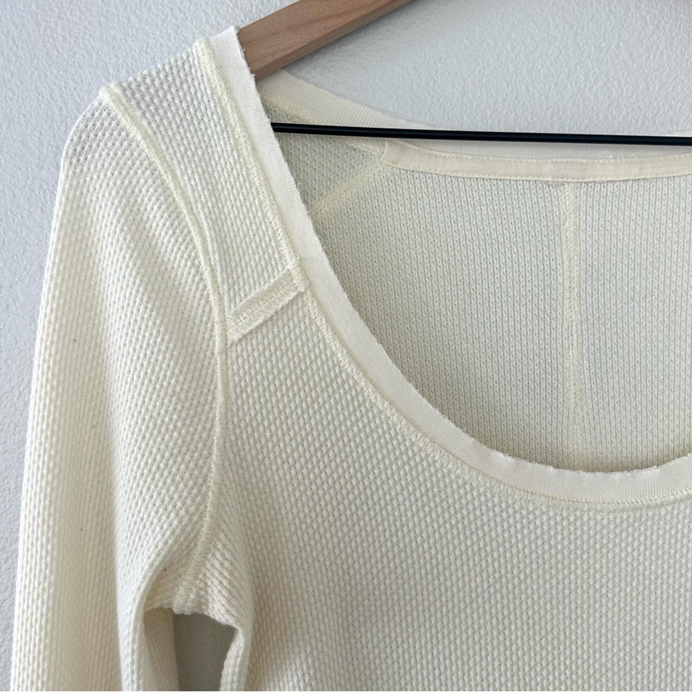 Free People Masquerade Cuff Lace Thermal Top Sz L Cream Boho Embellished Waffle - Picture 5 of 12